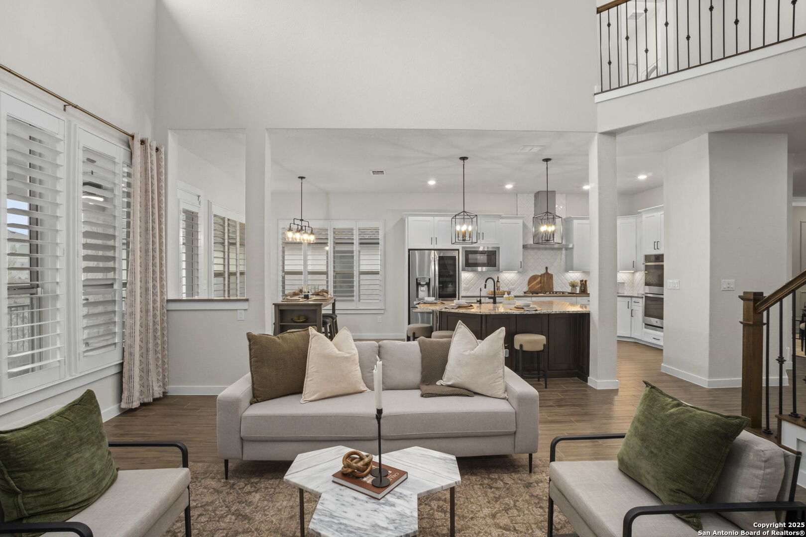 3827 Glenellen