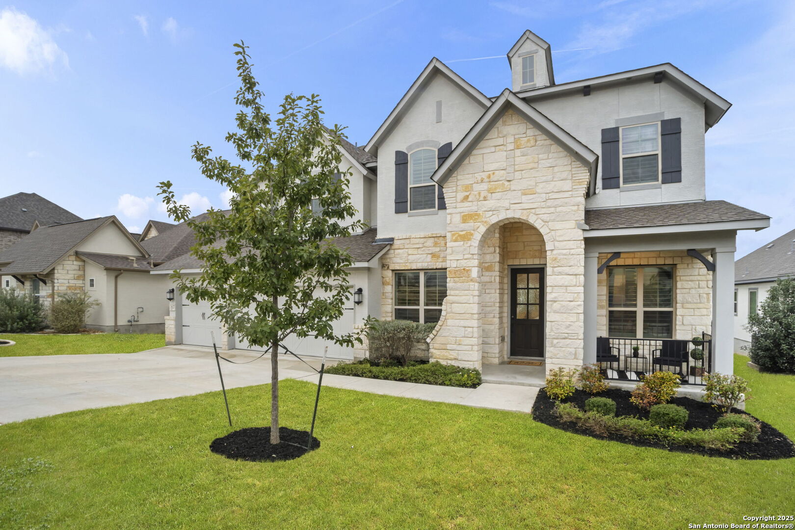 3827 Glenellen