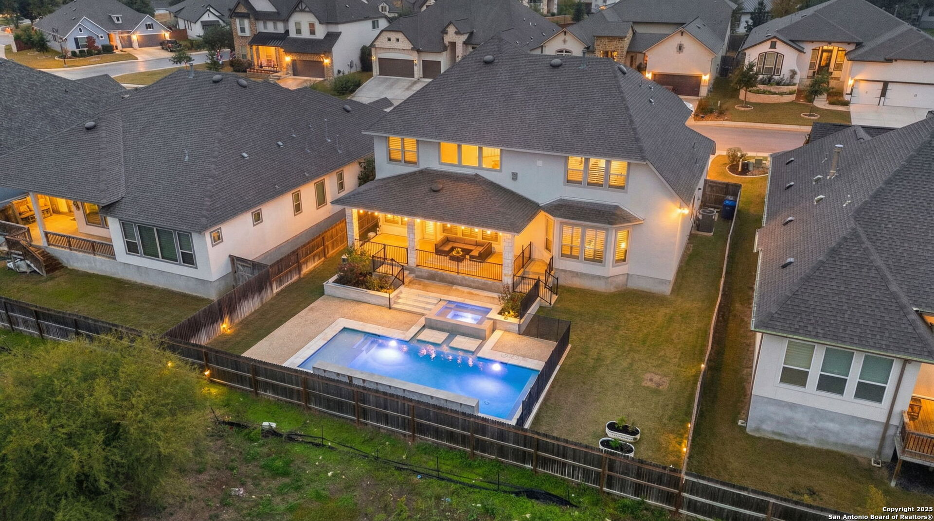 3827 Glenellen