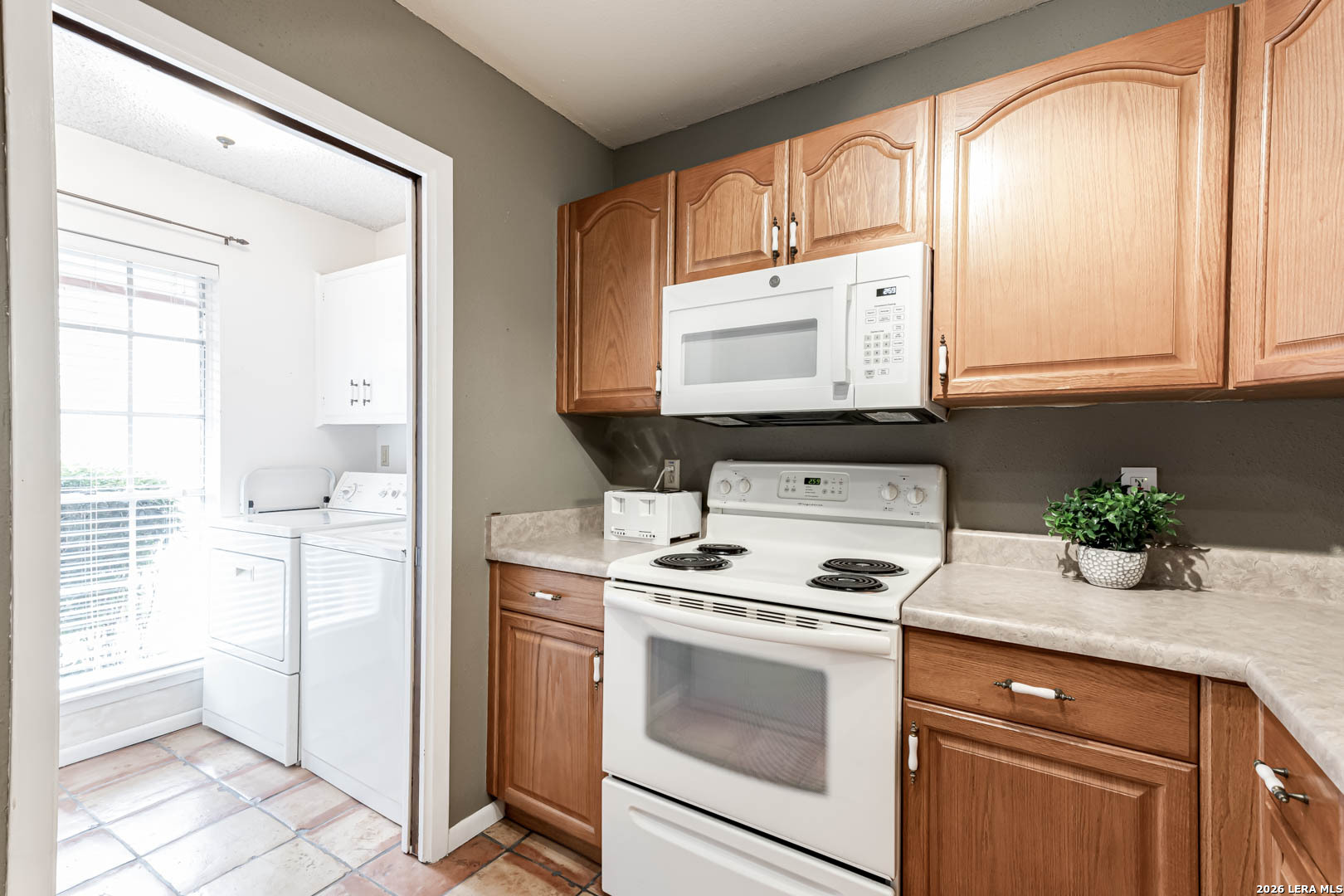 11303 Vance Jackson E3