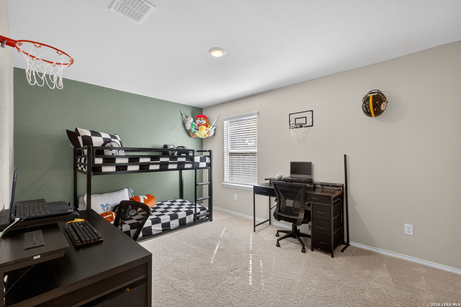 13740 Redtail Landing