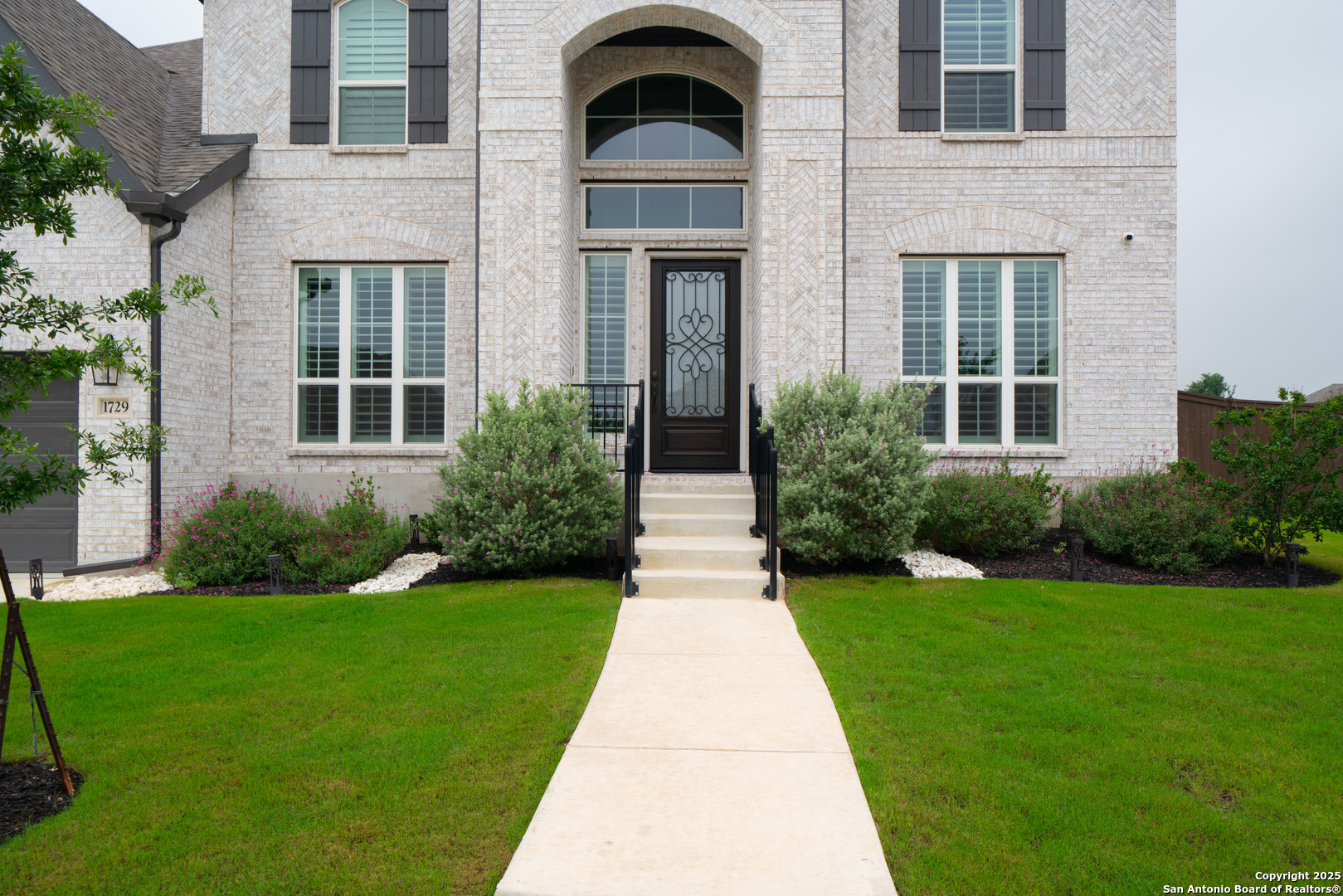 1729 Crystal Bridges