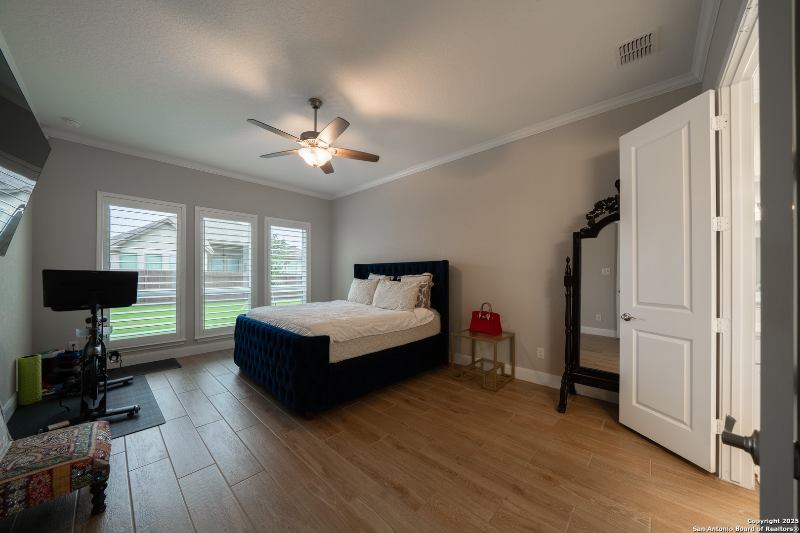 1729 Crystal Bridges