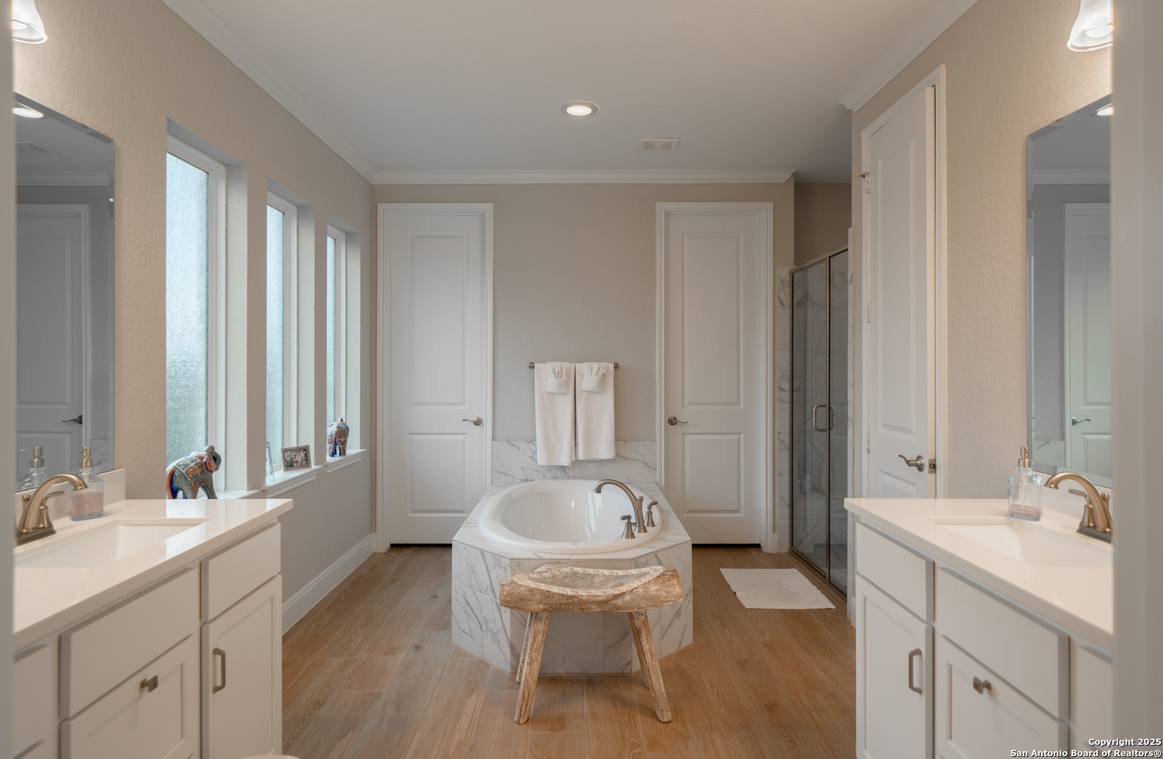 1729 Crystal Bridges