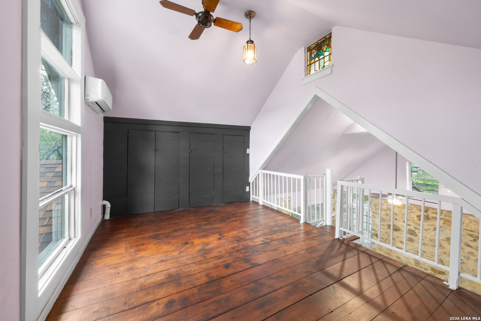 232 MEADOWBROOK DR