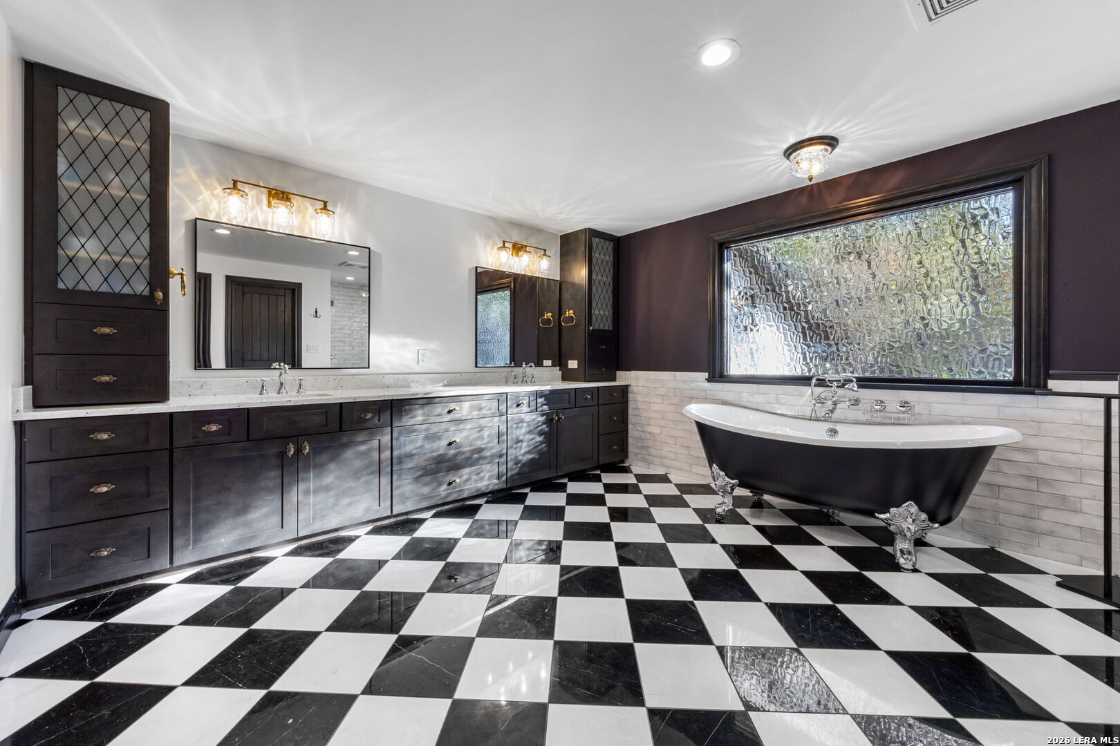 232 MEADOWBROOK DR