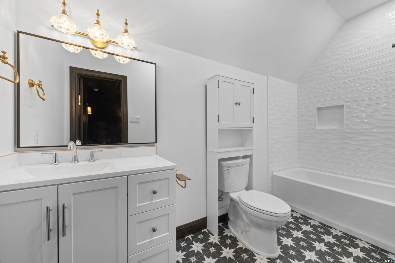 232 MEADOWBROOK DR