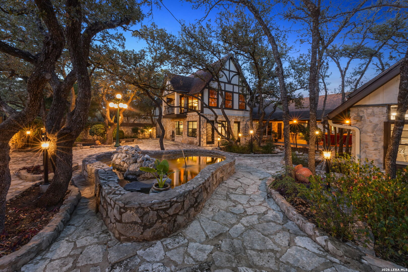 232 MEADOWBROOK DR