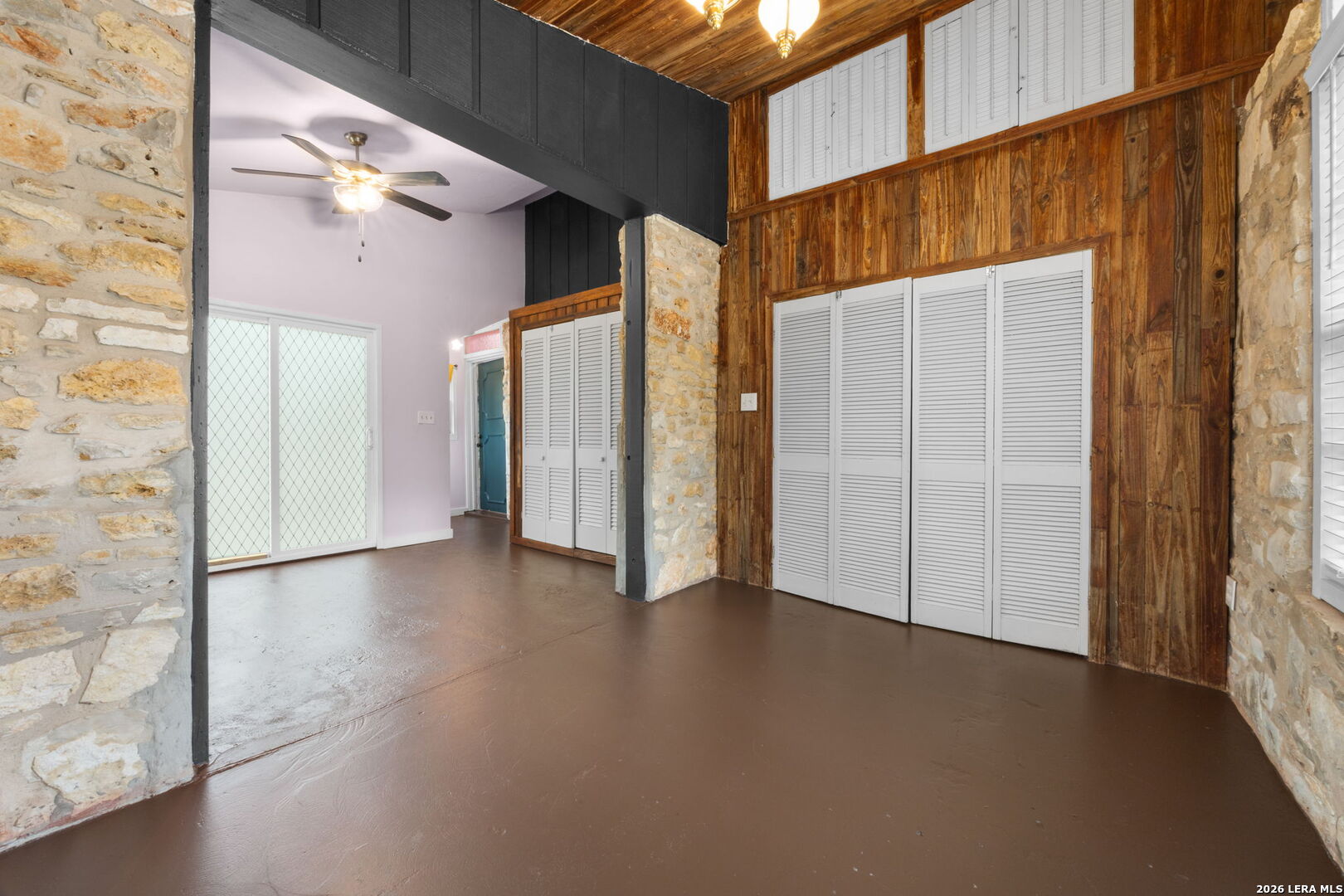 232 MEADOWBROOK DR
