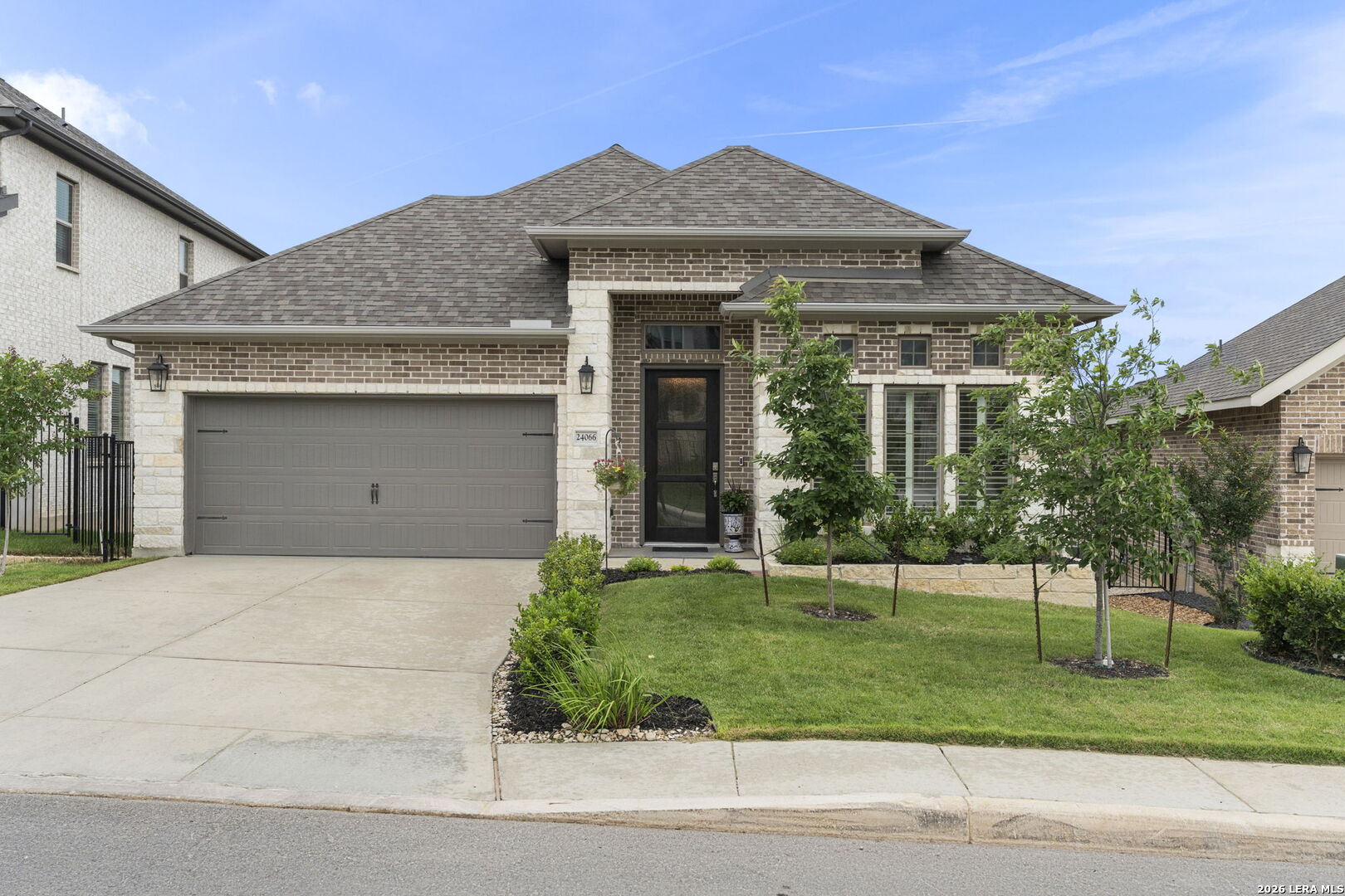 24066 Sidehill Lie