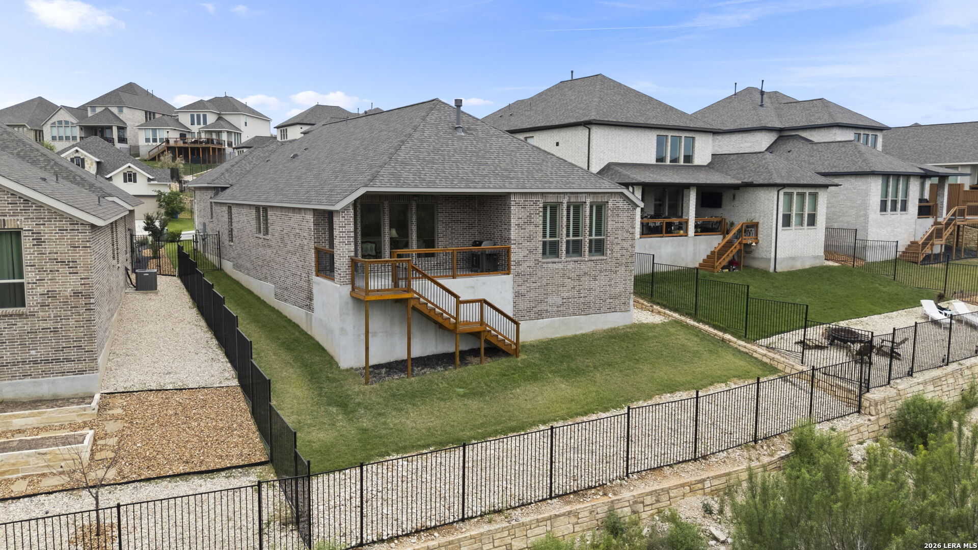 24066 Sidehill Lie