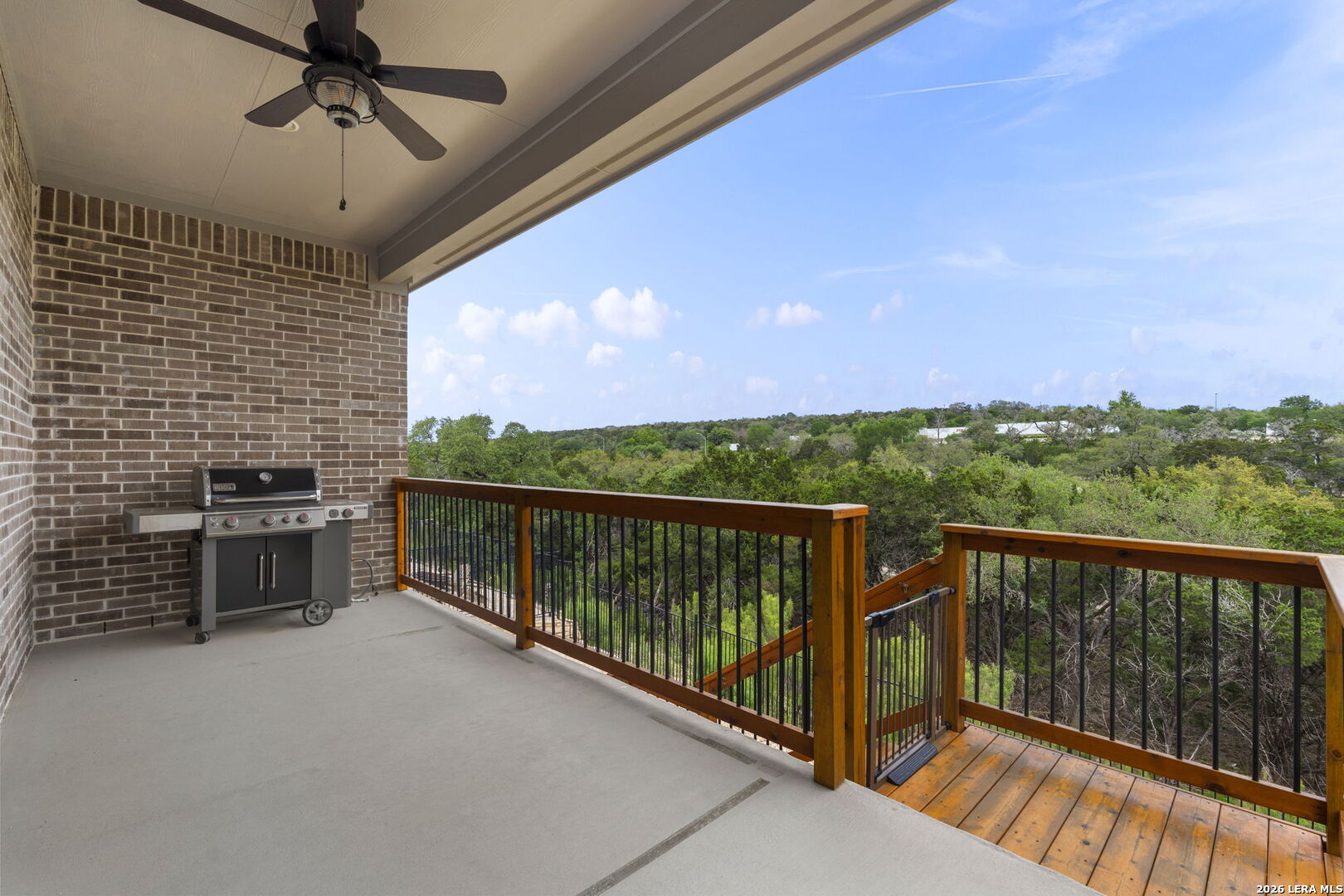 24066 Sidehill Lie