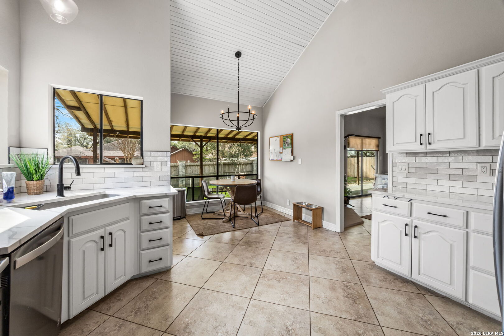 2330 ENCINO PT
