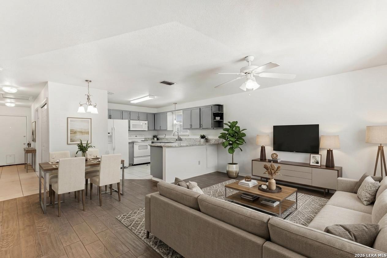 121 S Plant APT 102