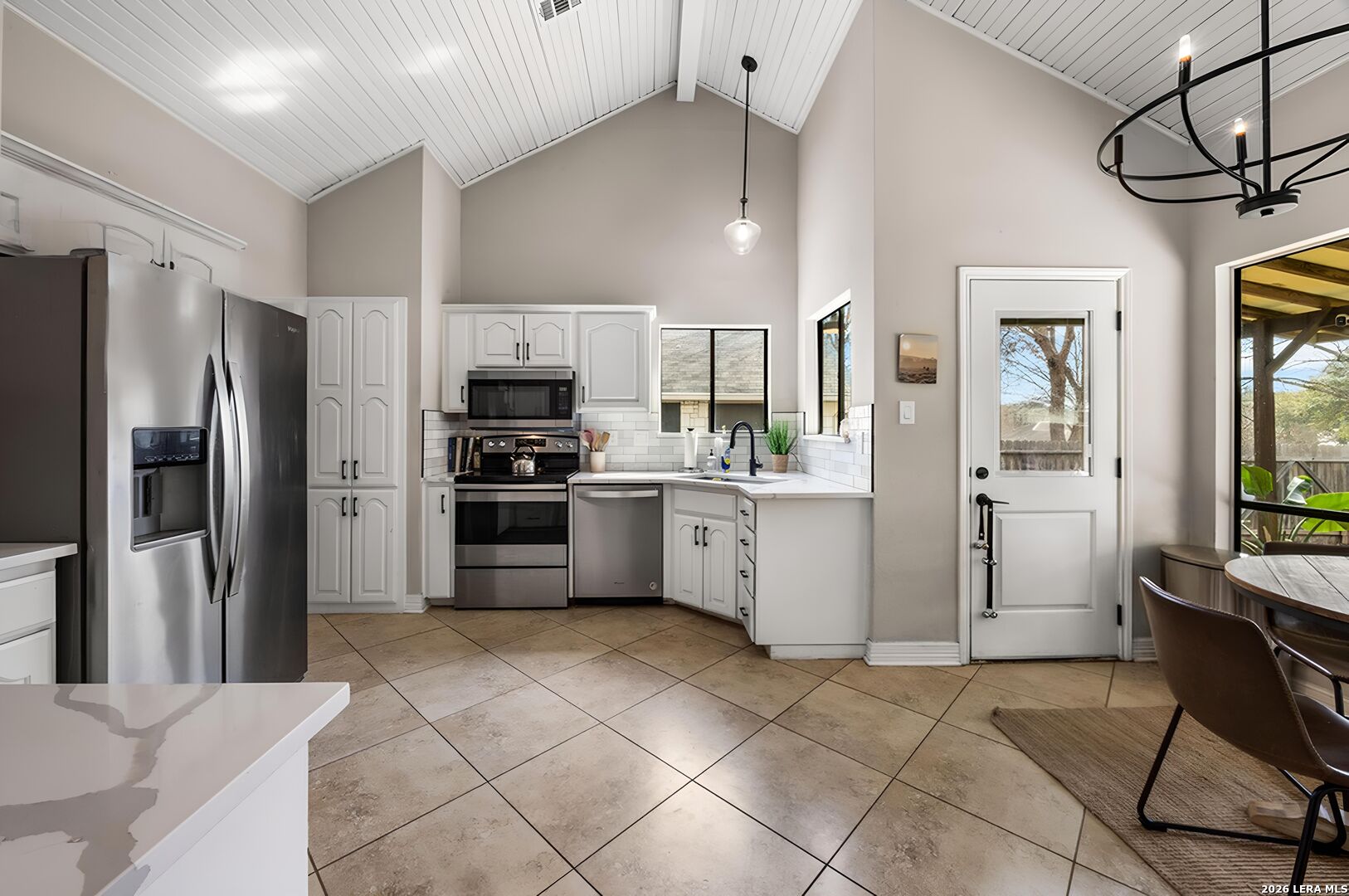 2330 ENCINO PT