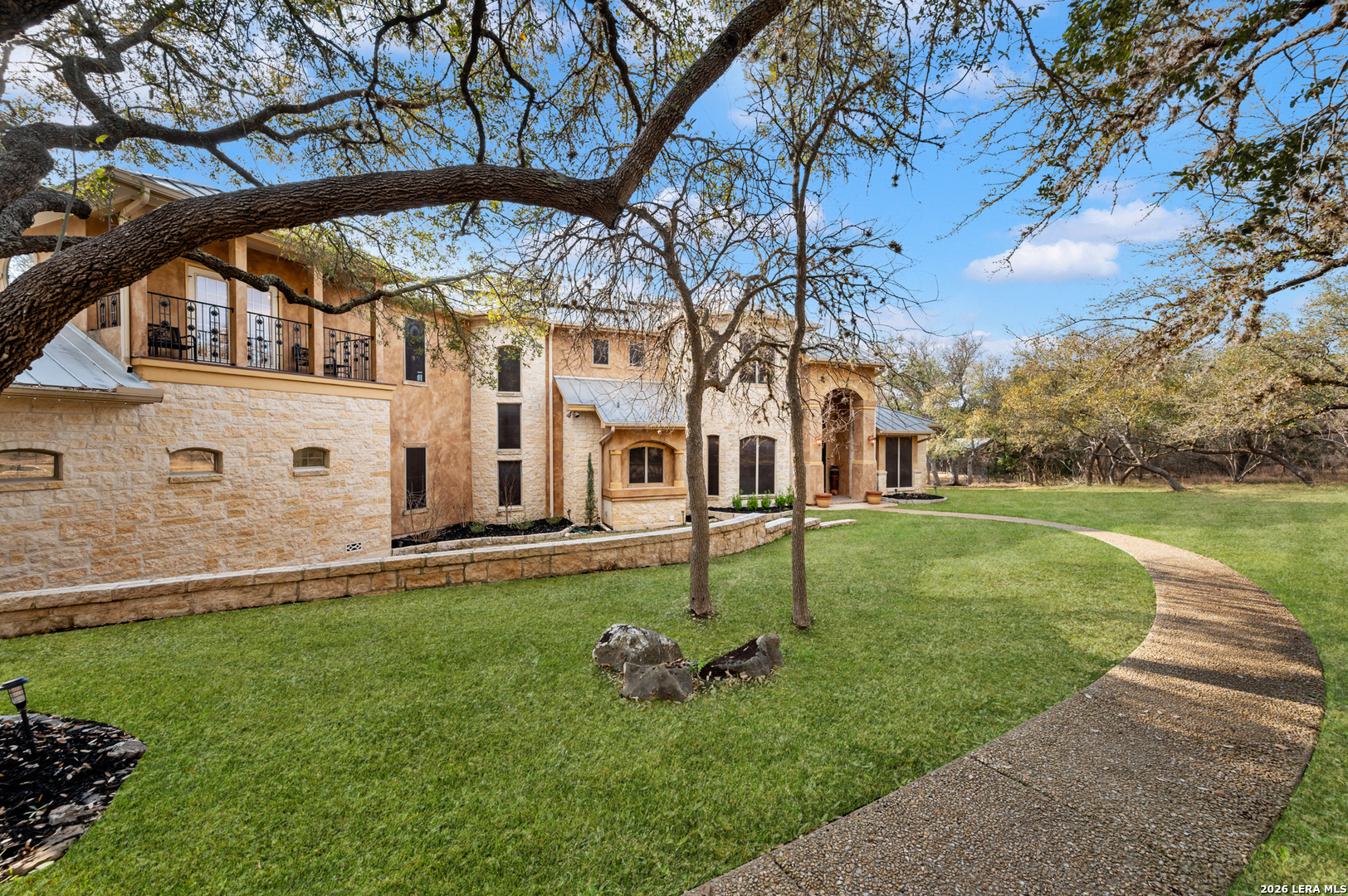 16227 San Cayetano