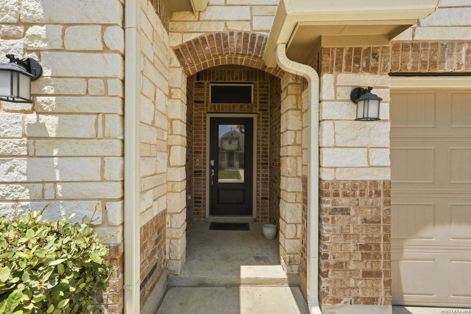 8912 Luciano Ridge