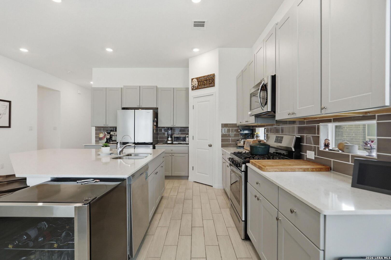 8912 Luciano Ridge