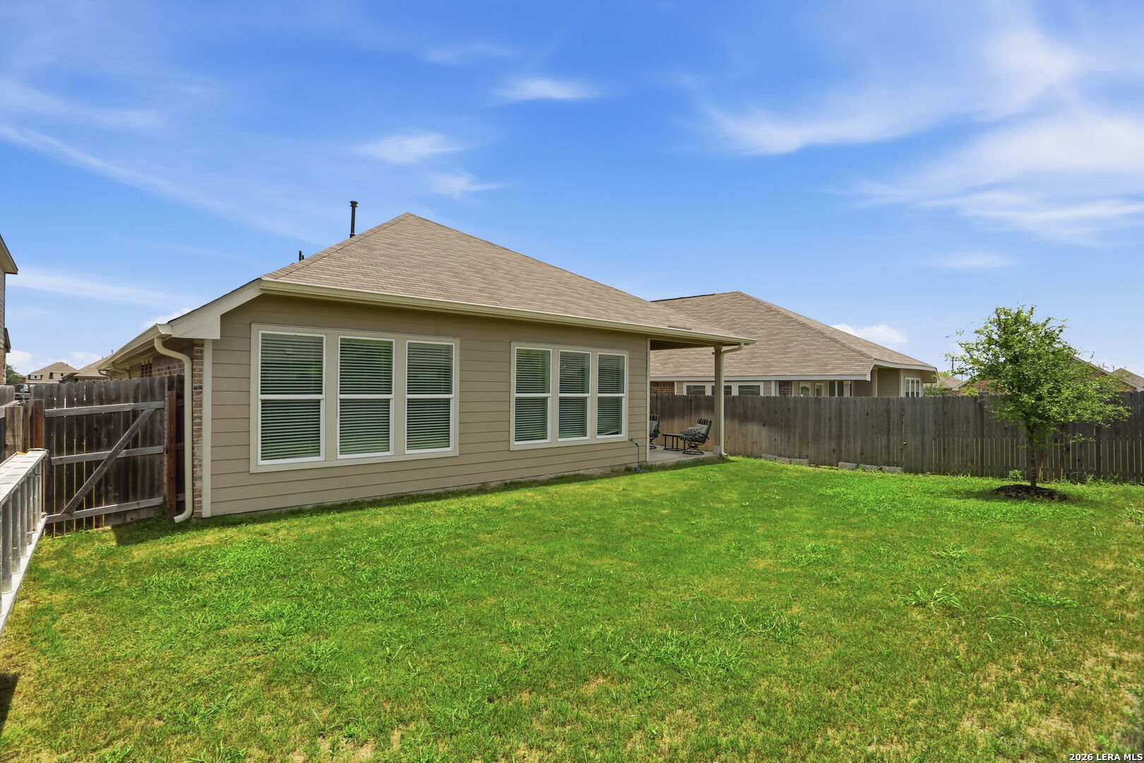 8912 Luciano Ridge