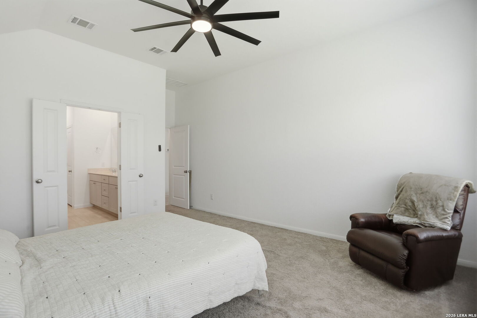 8912 Luciano Ridge