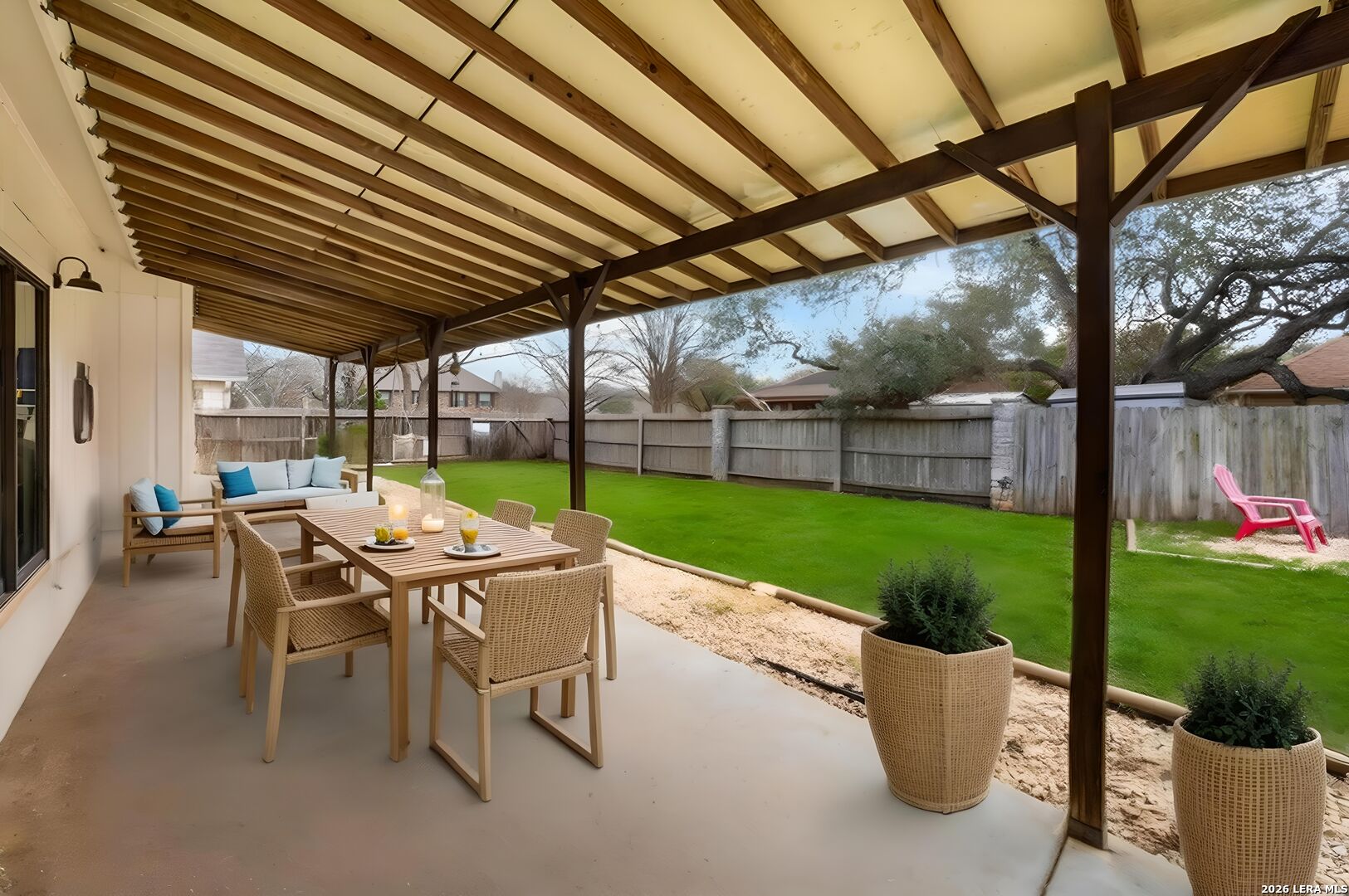 2330 ENCINO PT