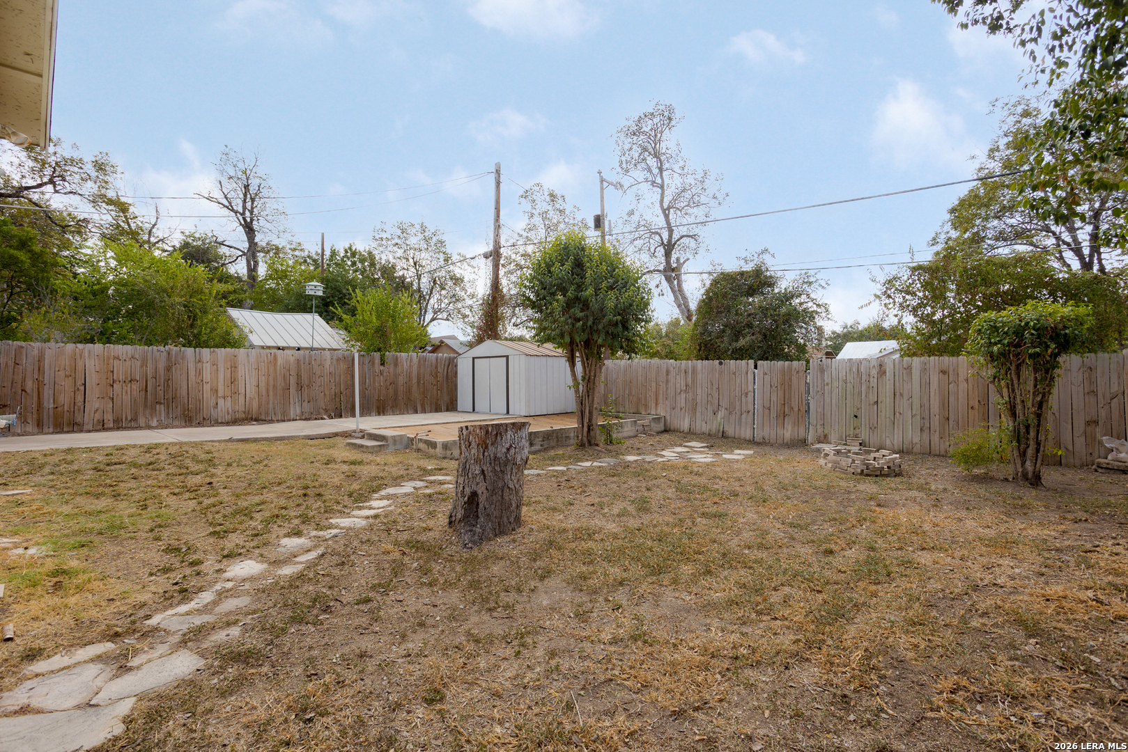 624 W AGARITA AVE