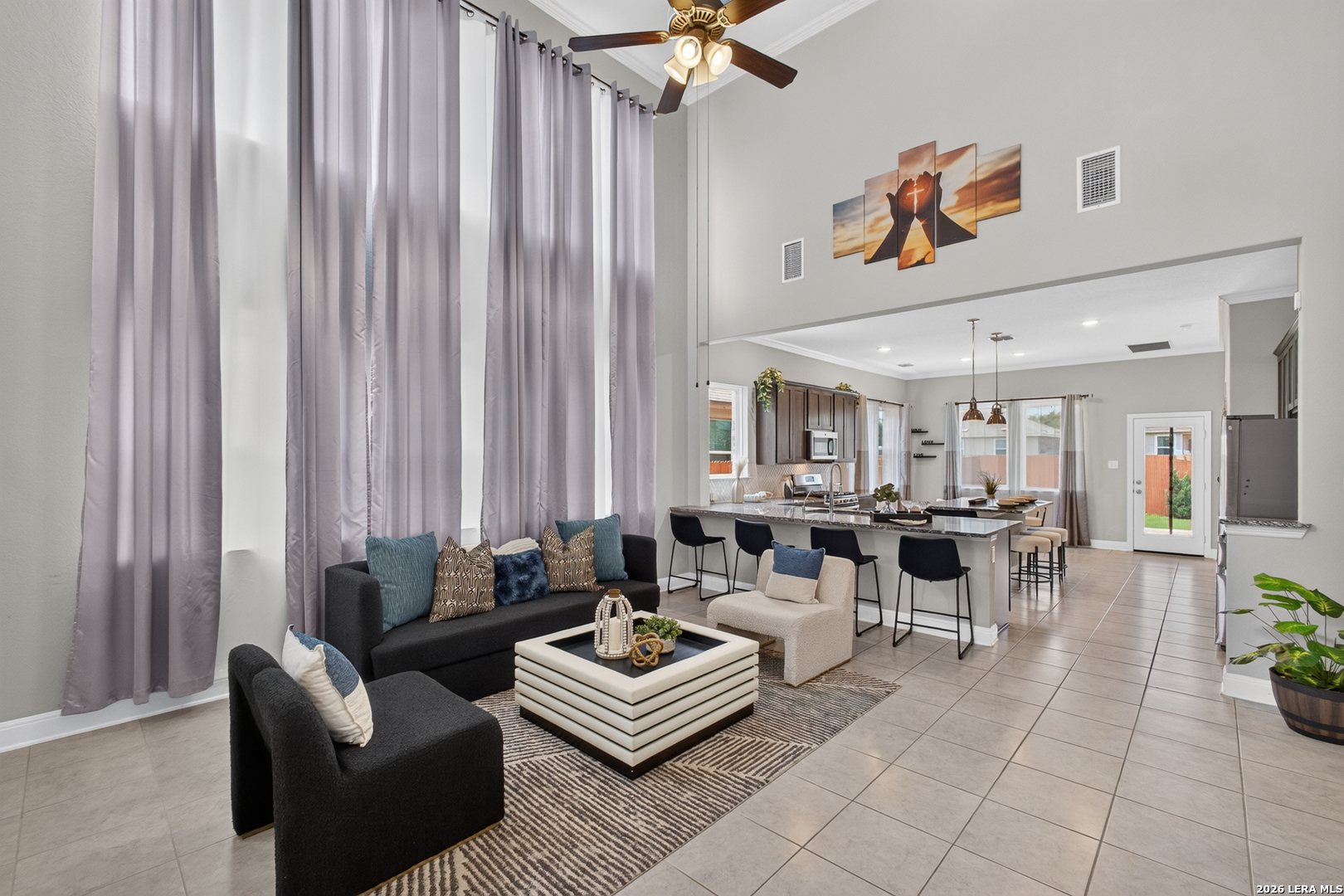 8203 Dovers Den