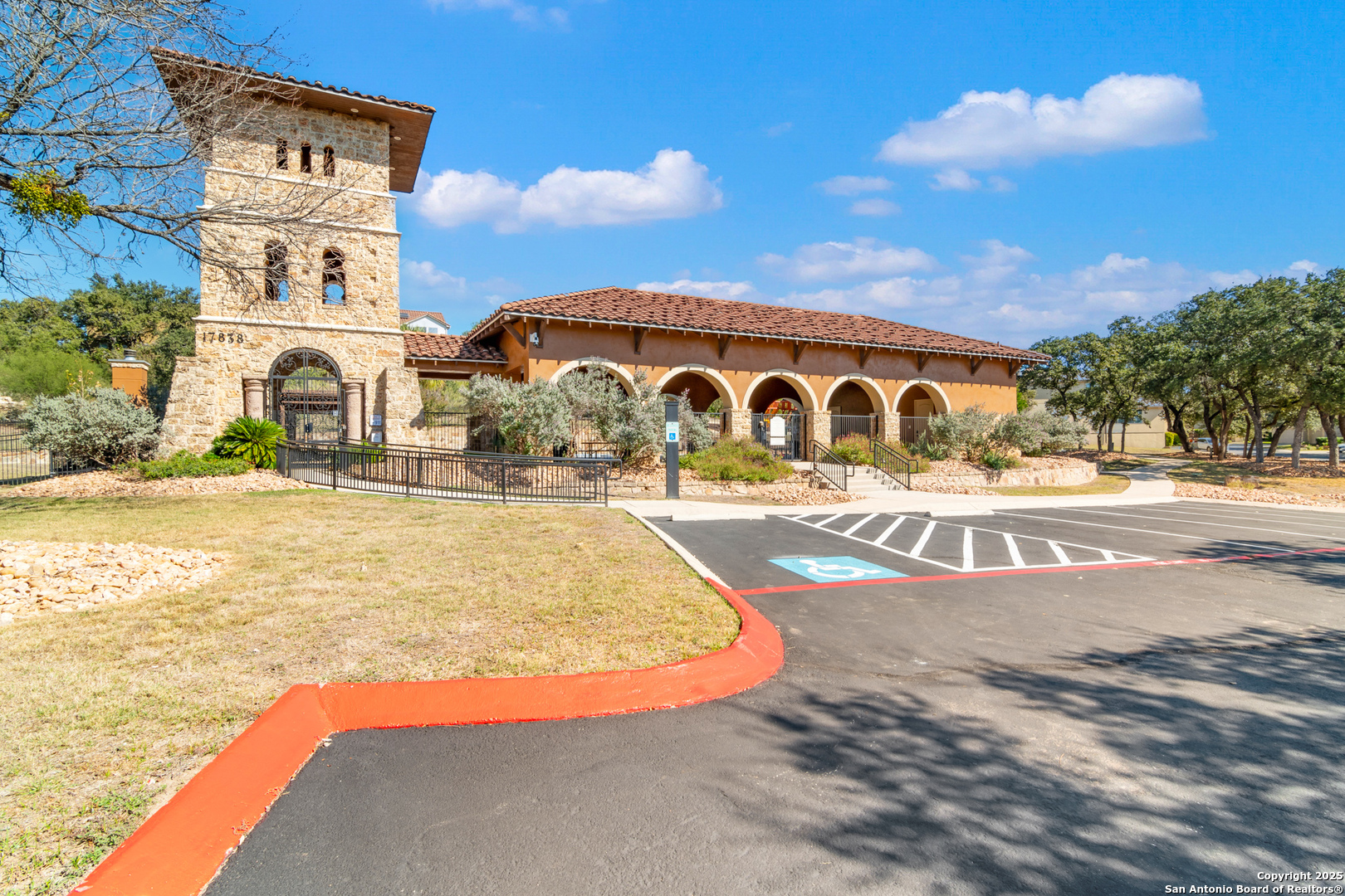 17819 Camino Grande