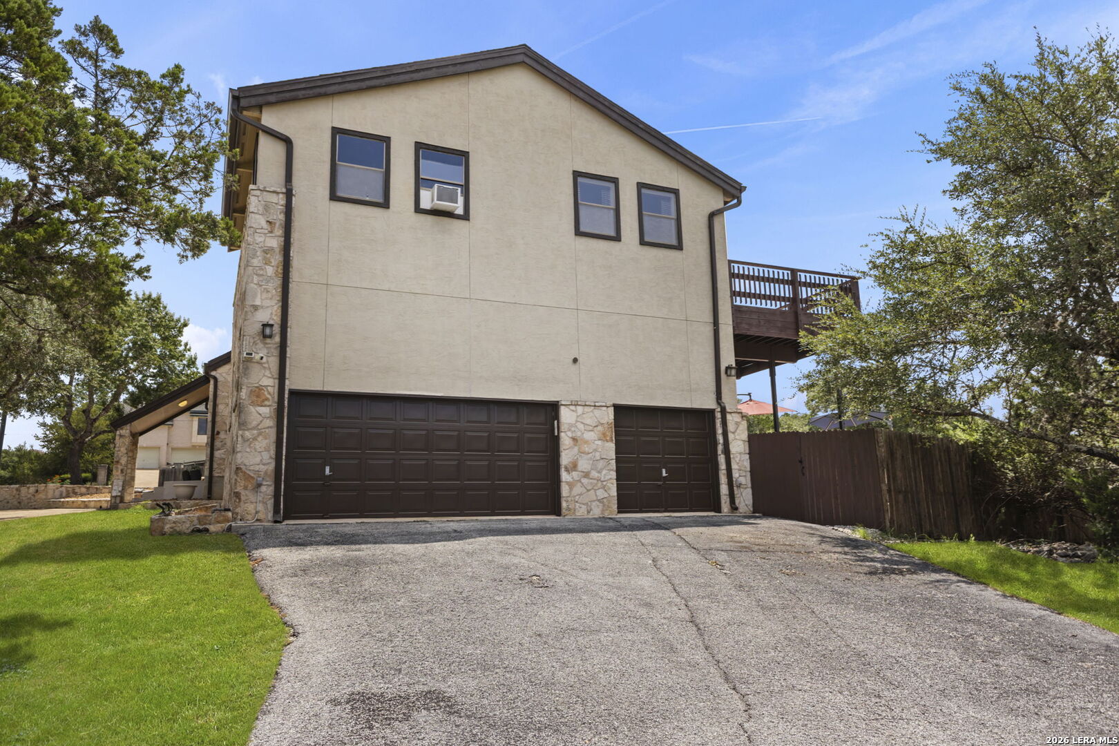 8726 Mountain Top