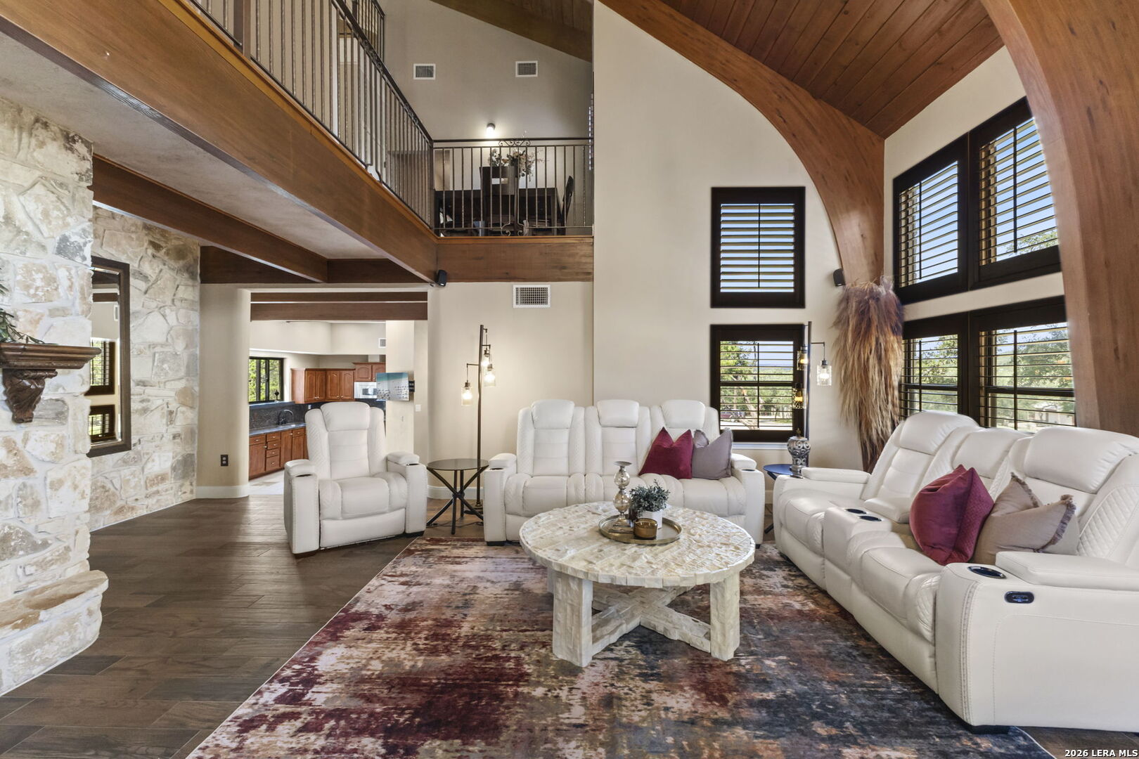 8726 Mountain Top