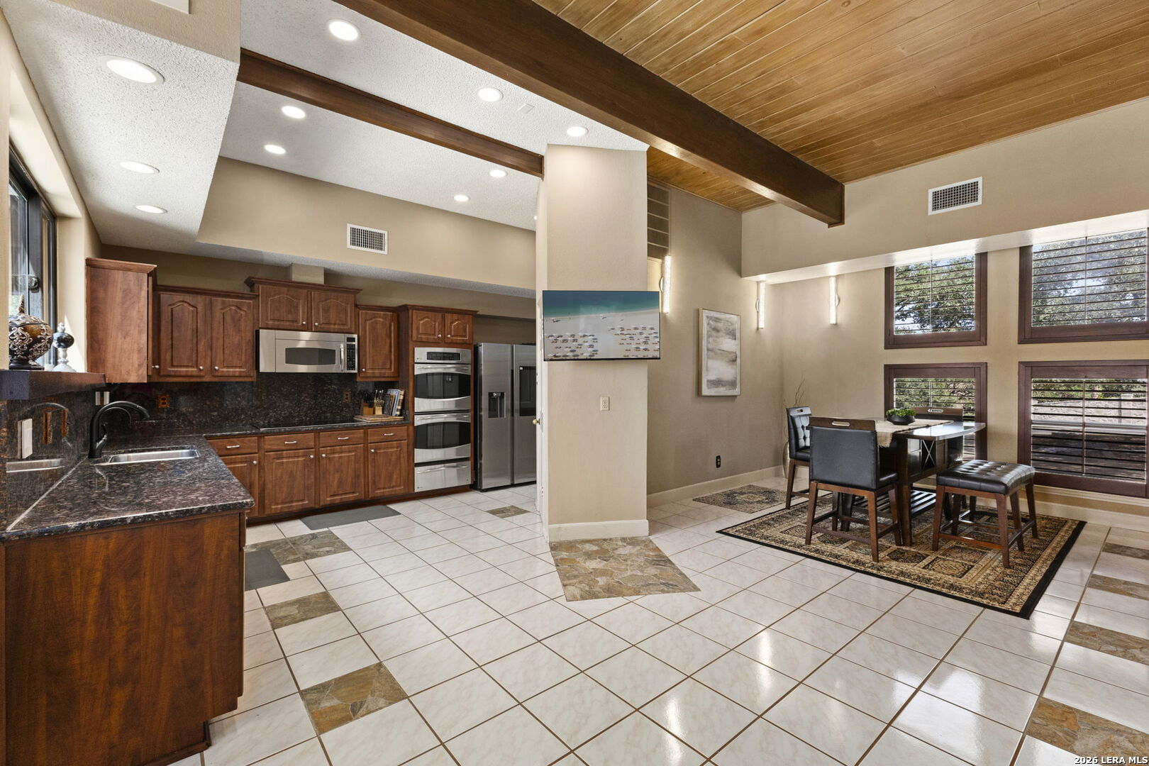8726 Mountain Top