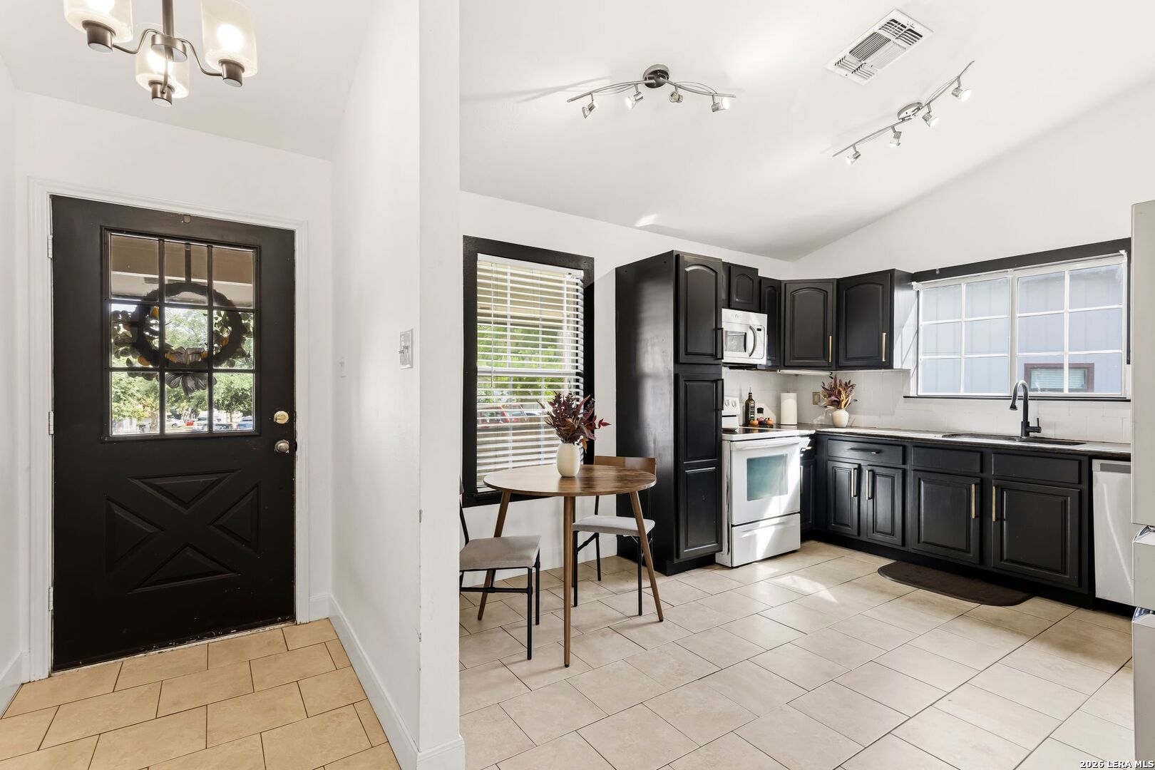 14318 Cedar Moss