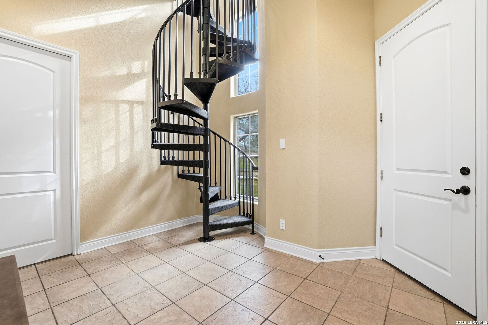 16227 San Cayetano