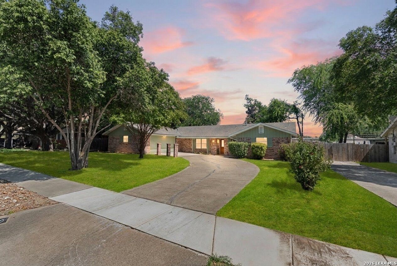 8610 DUDLEY DR