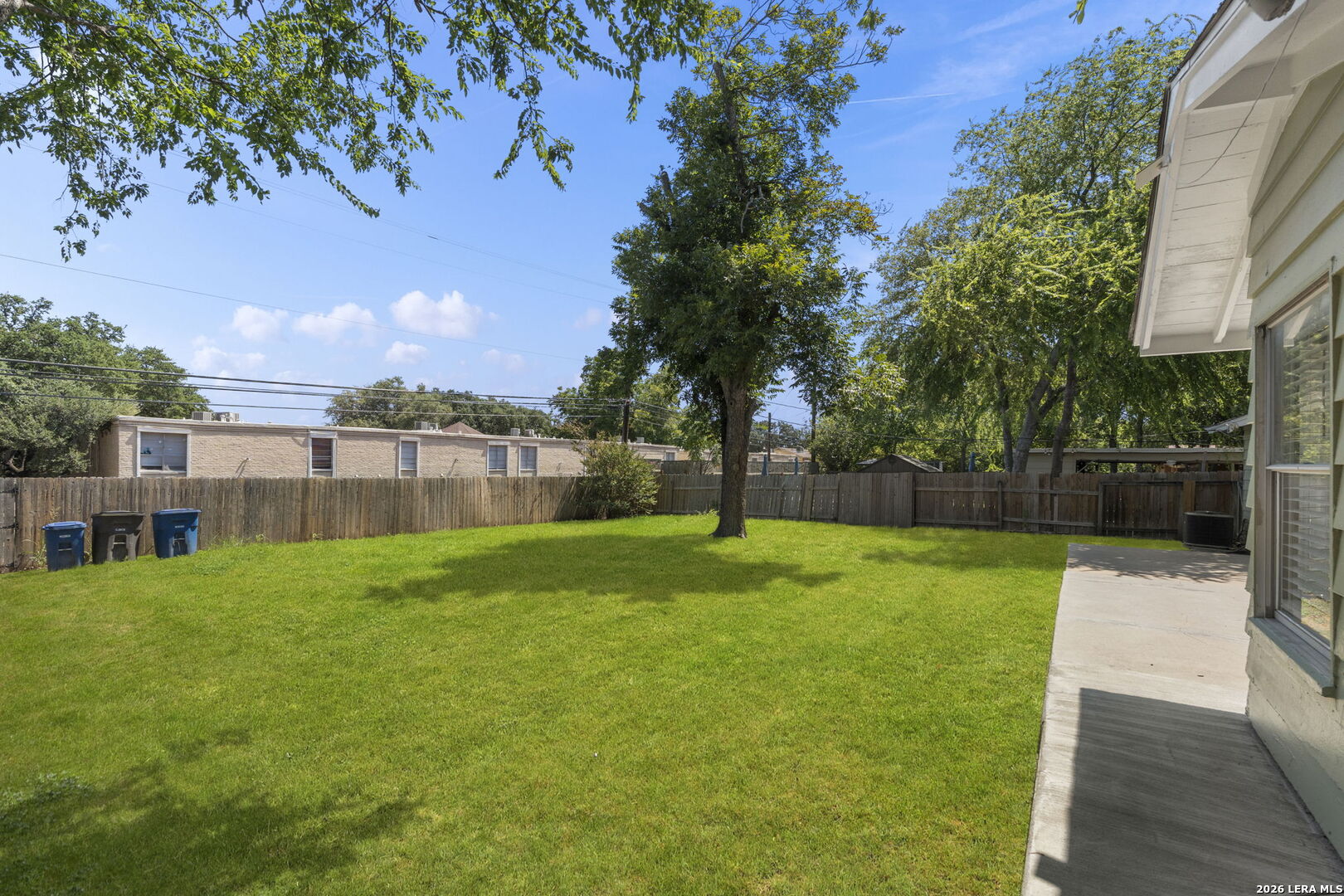 8610 DUDLEY DR