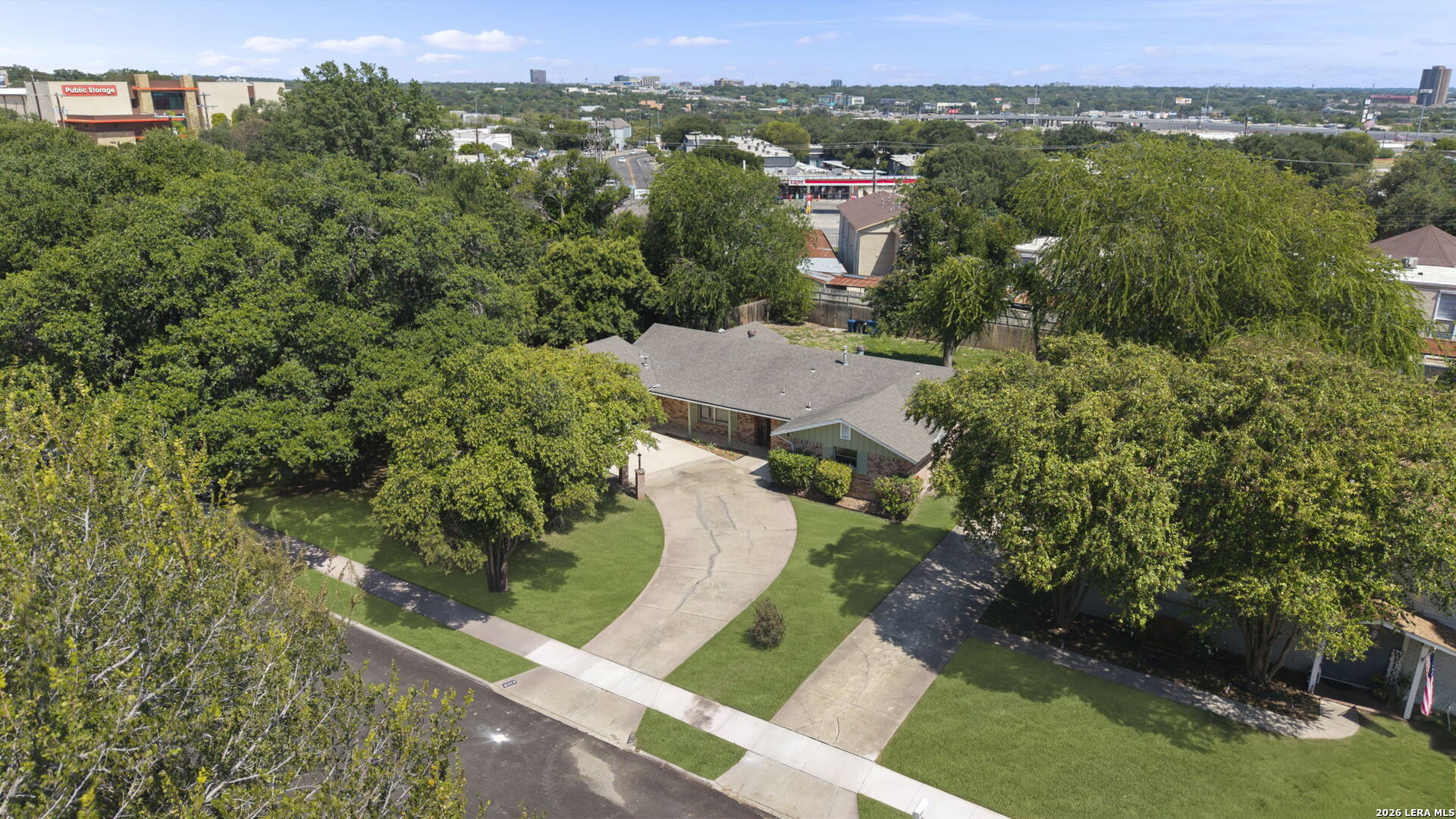 8610 DUDLEY DR