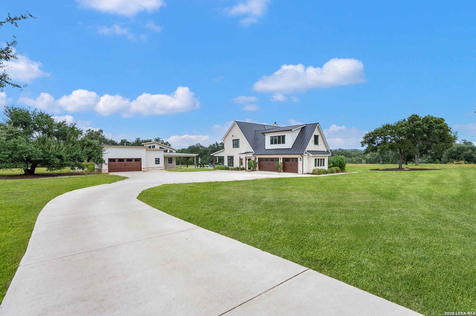 1170 HERBELIN RD
