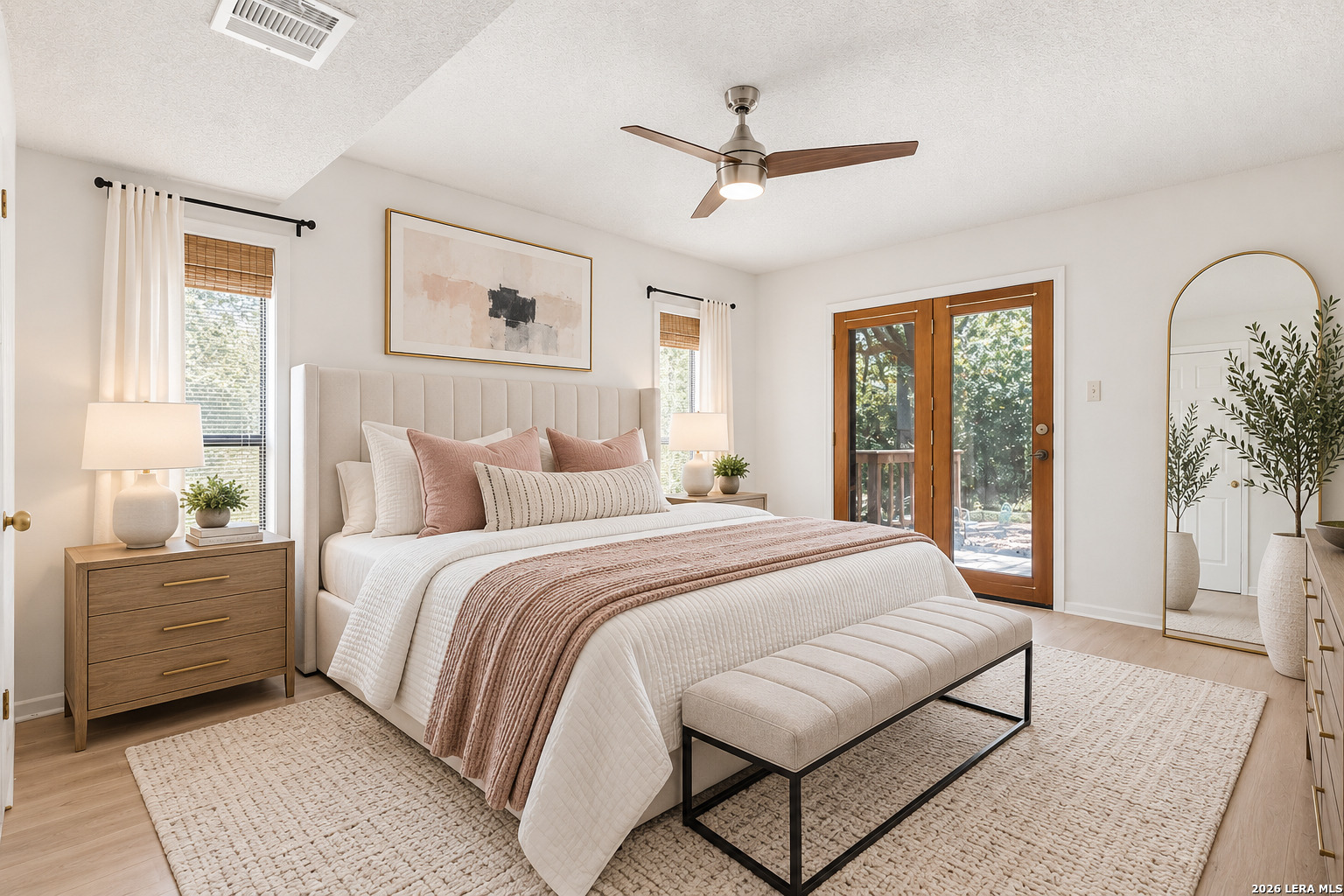 4518 Meredith Woods