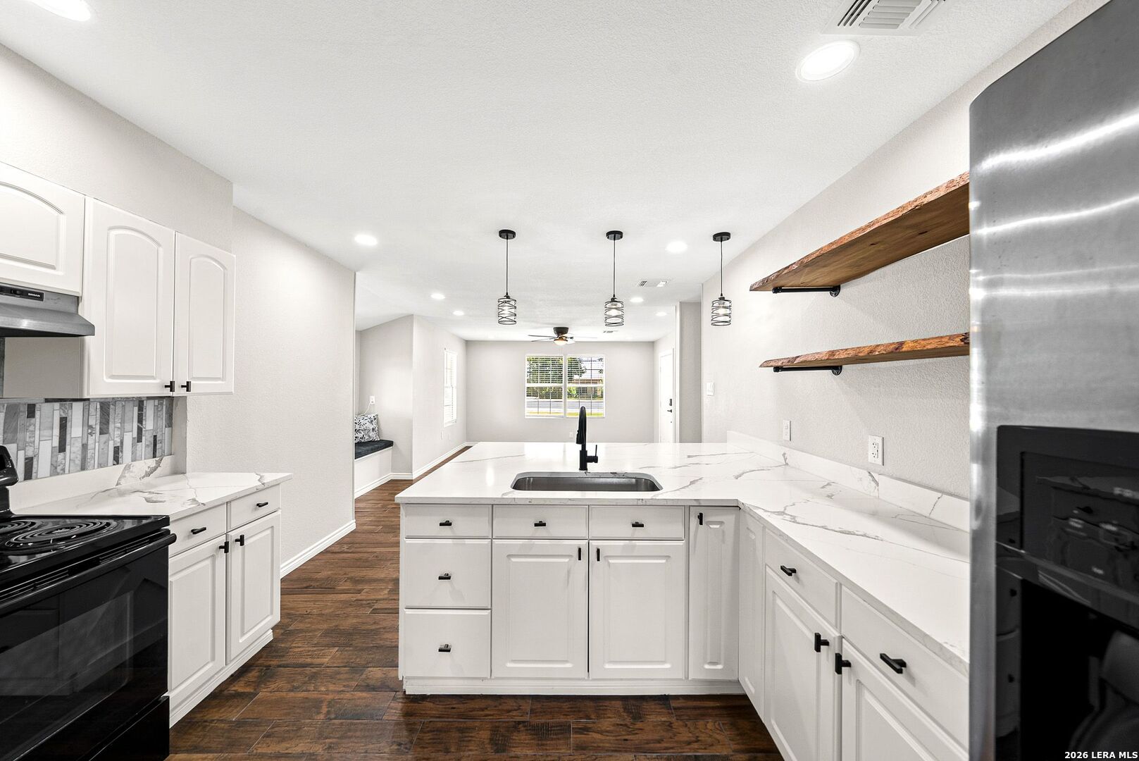 225/255/285 SAN ANTONIO AVE