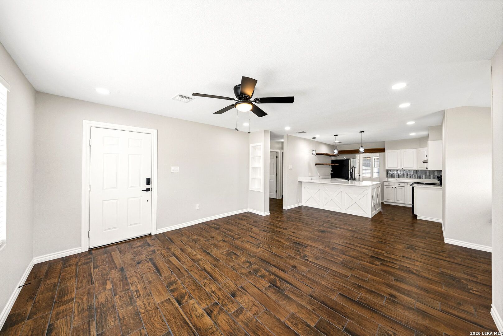 225/255/285 SAN ANTONIO AVE