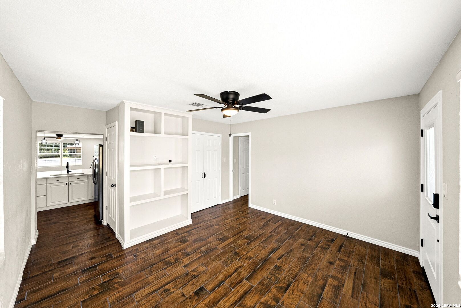 225/255/285 SAN ANTONIO AVE