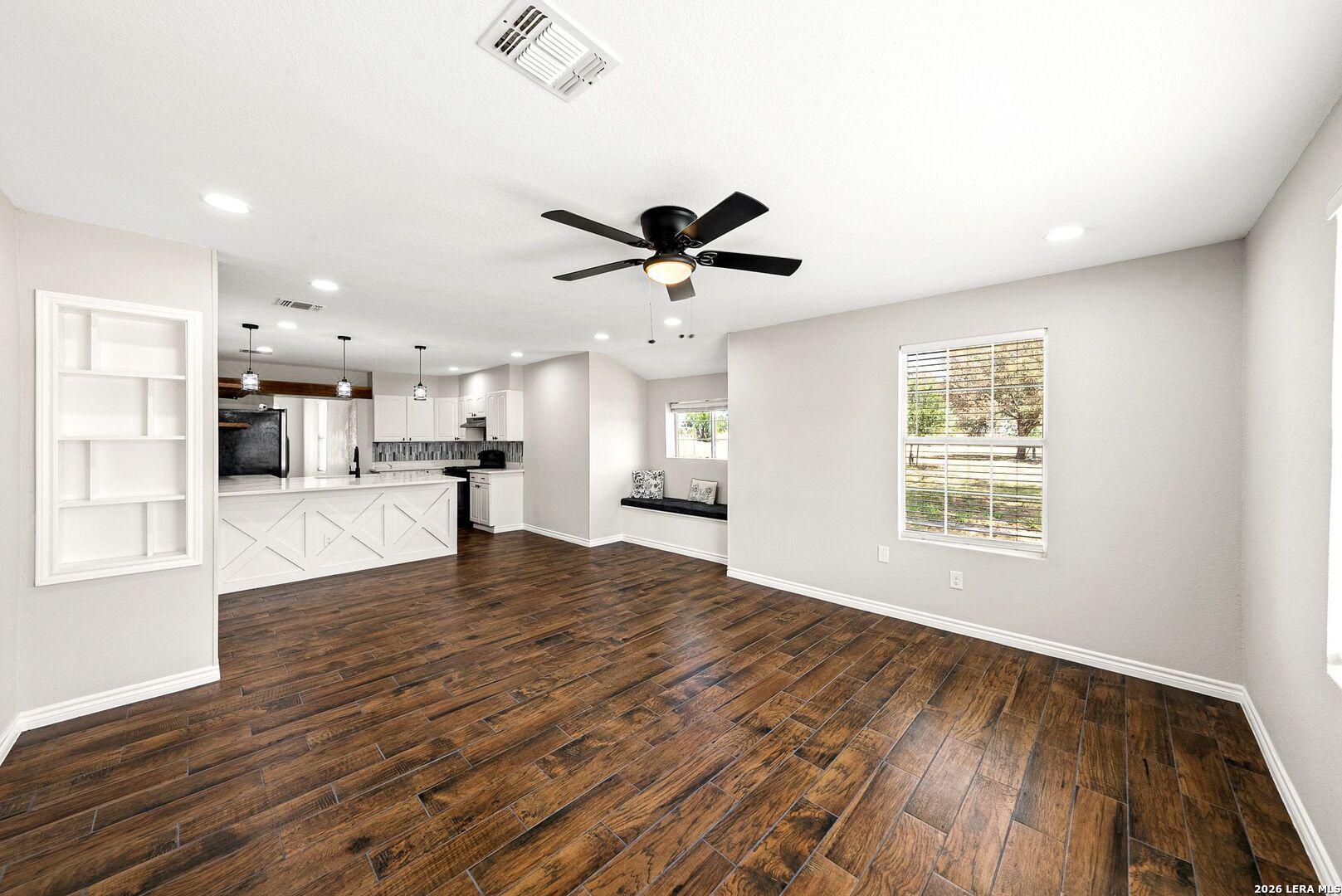 225/255/285 SAN ANTONIO AVE