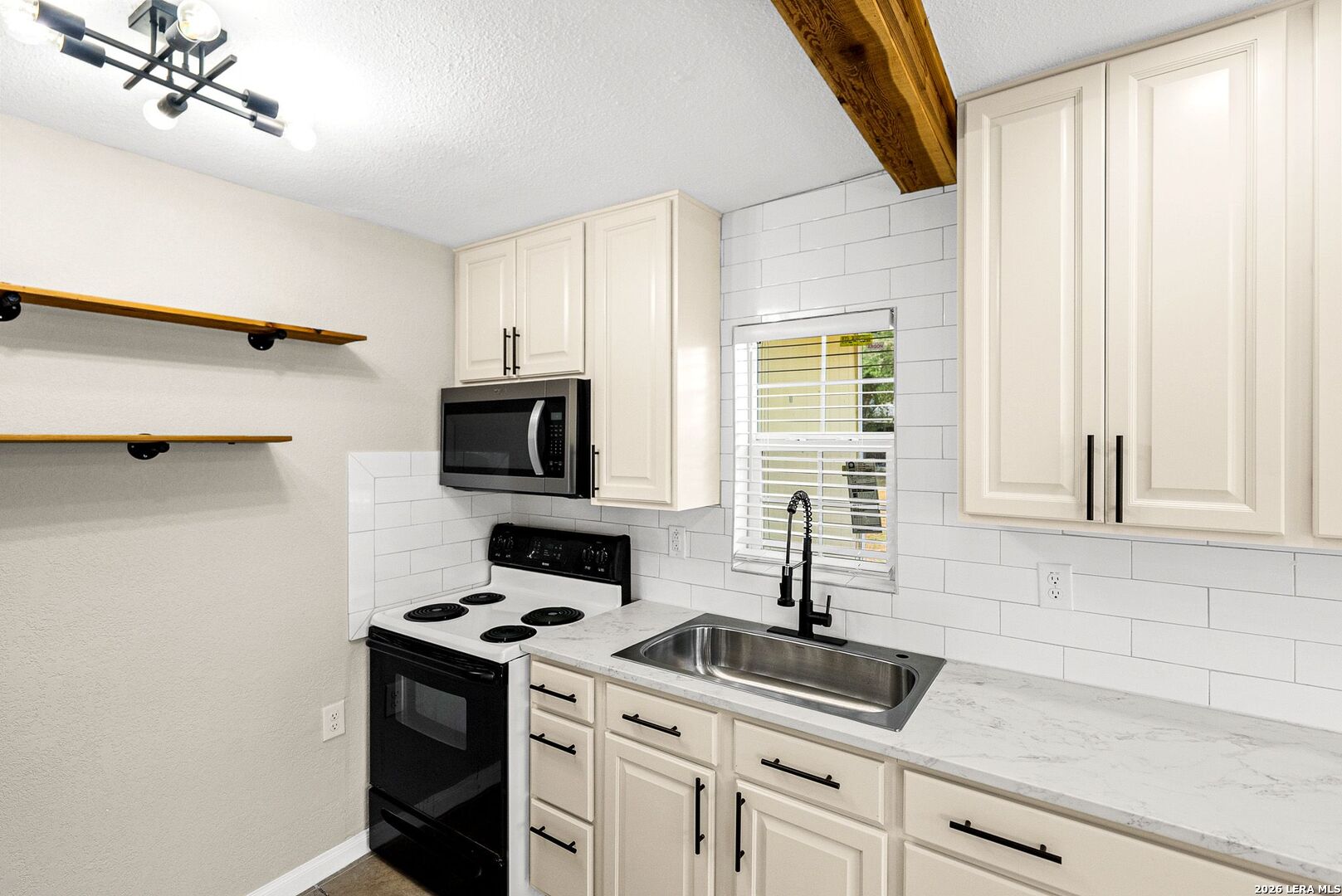 225/255/285 SAN ANTONIO AVE