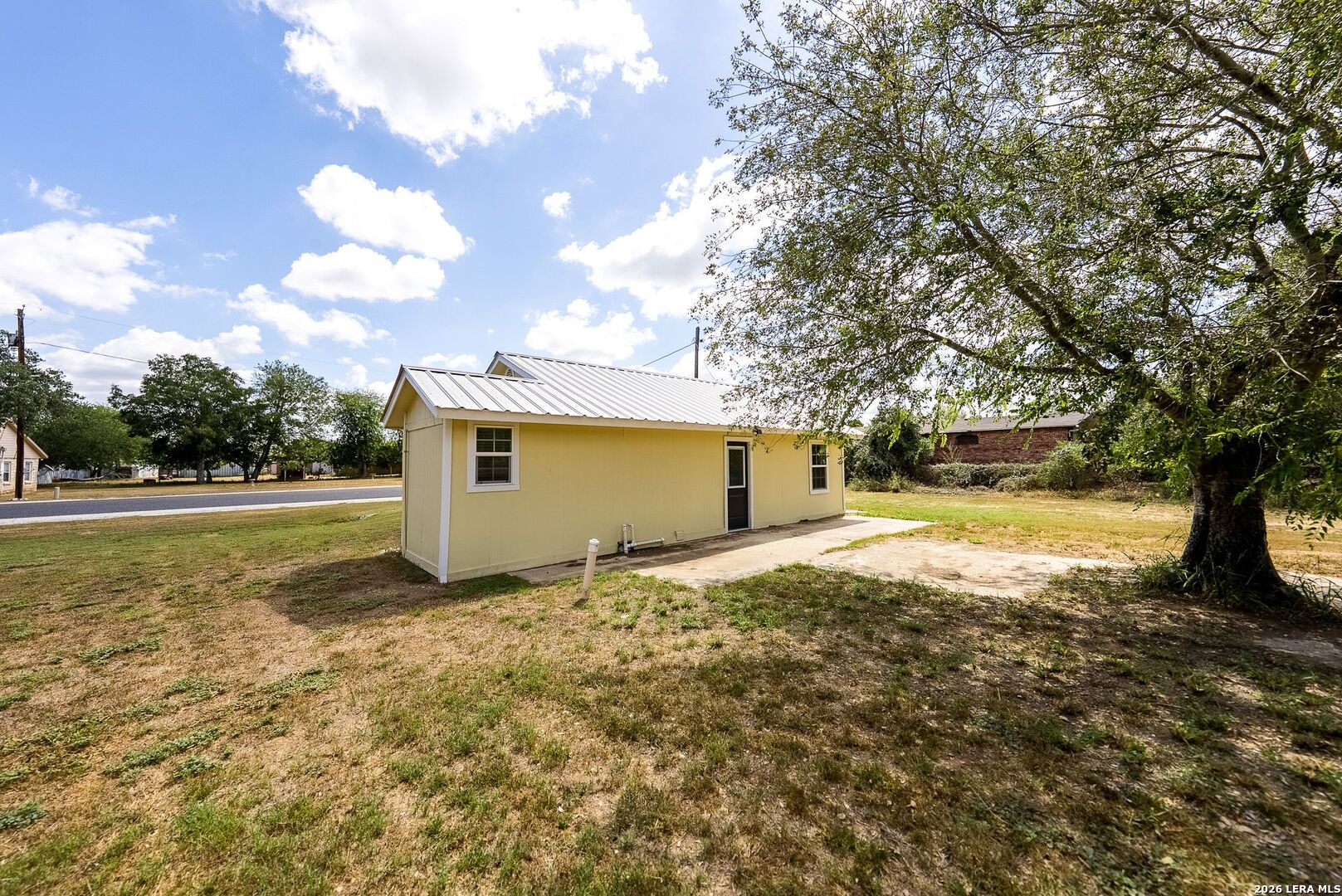 225/255/285 SAN ANTONIO AVE