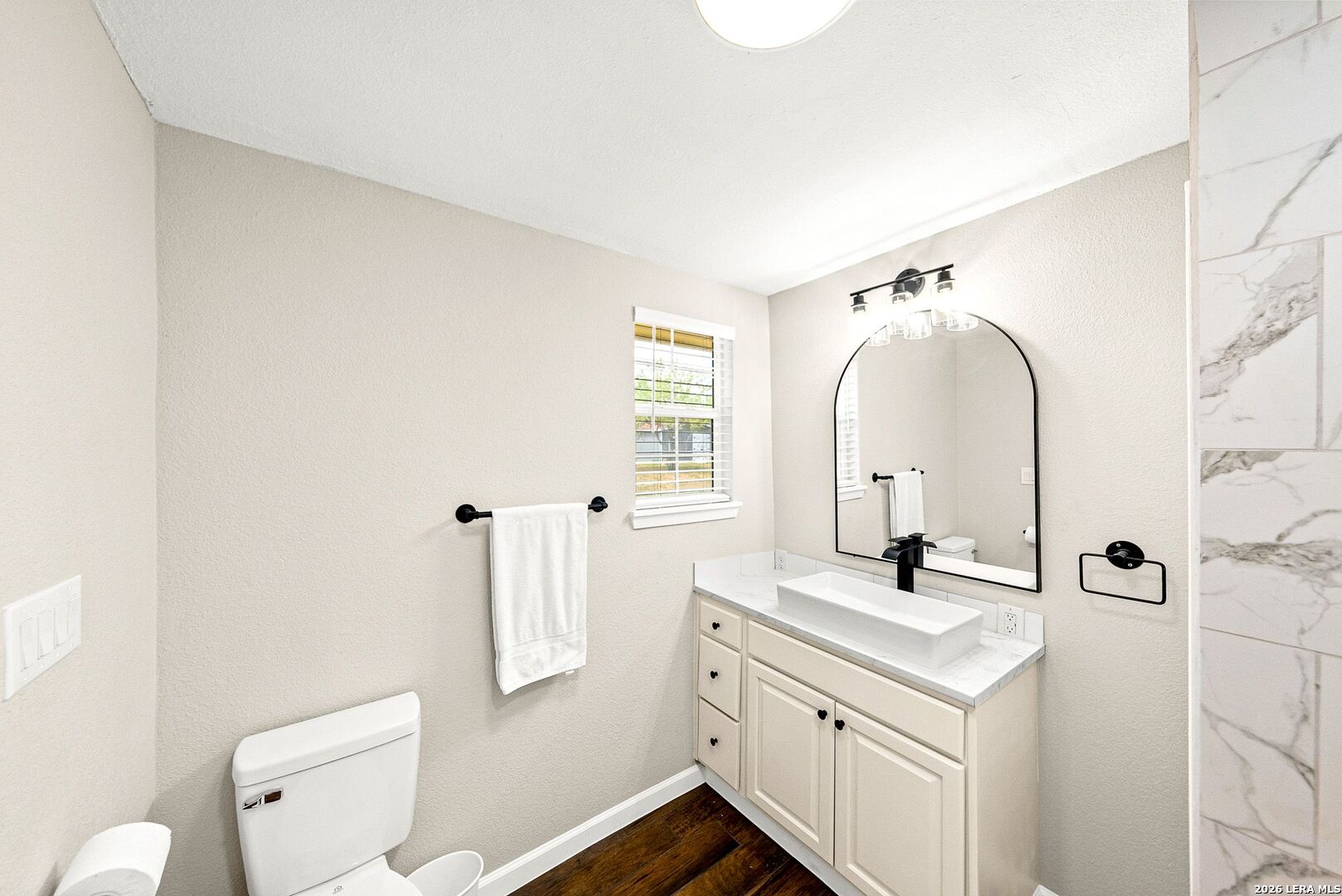 225/255/285 SAN ANTONIO AVE