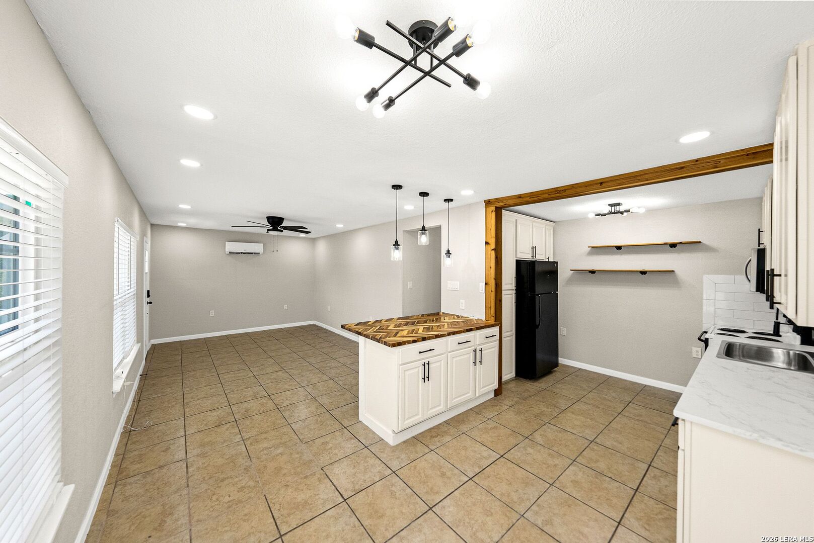 225/255/285 SAN ANTONIO AVE