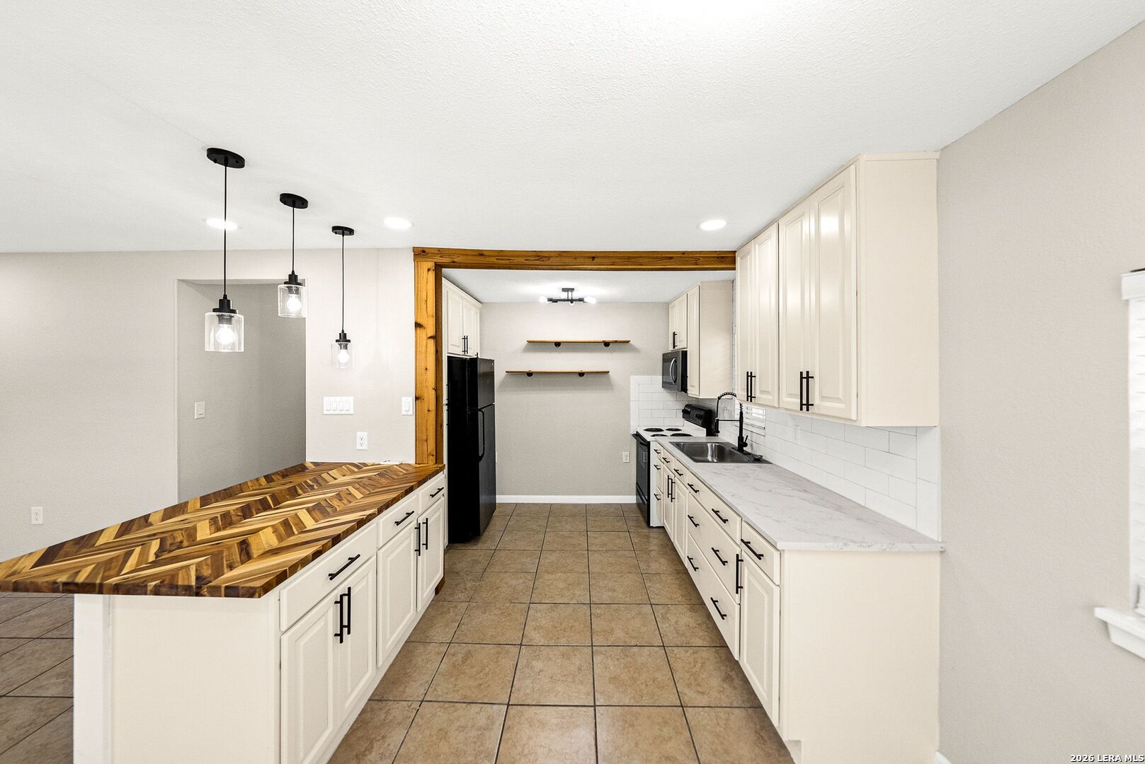 225/255/285 SAN ANTONIO AVE