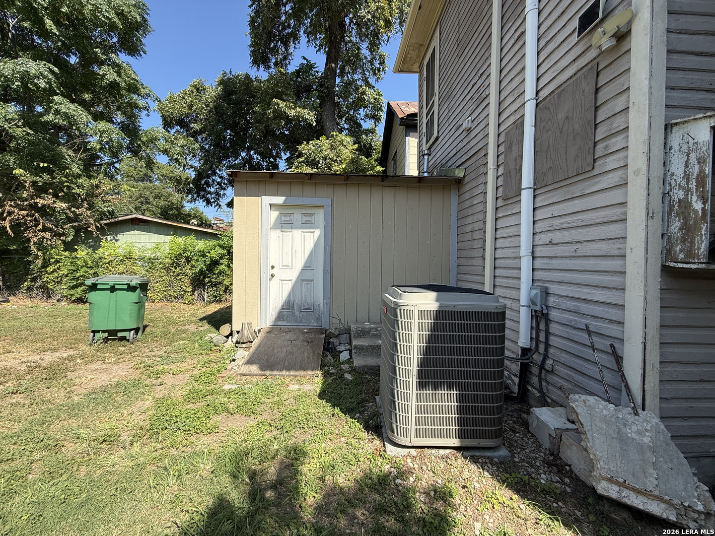 219 UPSON ST