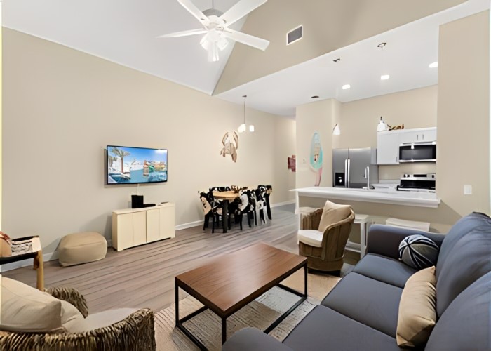 14924 Smugglers Cove Dr