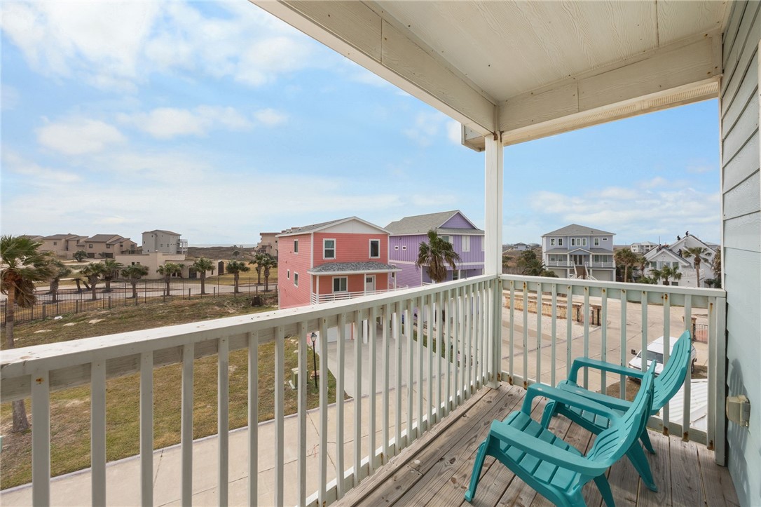 162 La Concha Blvd 38